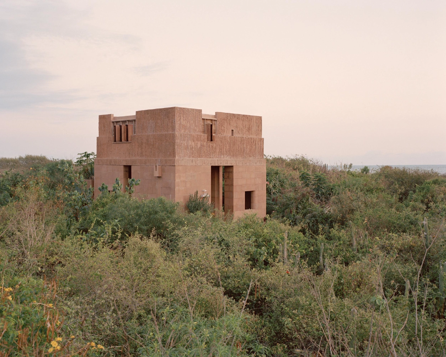 Casa Monte by Carlos Matos, villa, architecture, minimalism, interiors