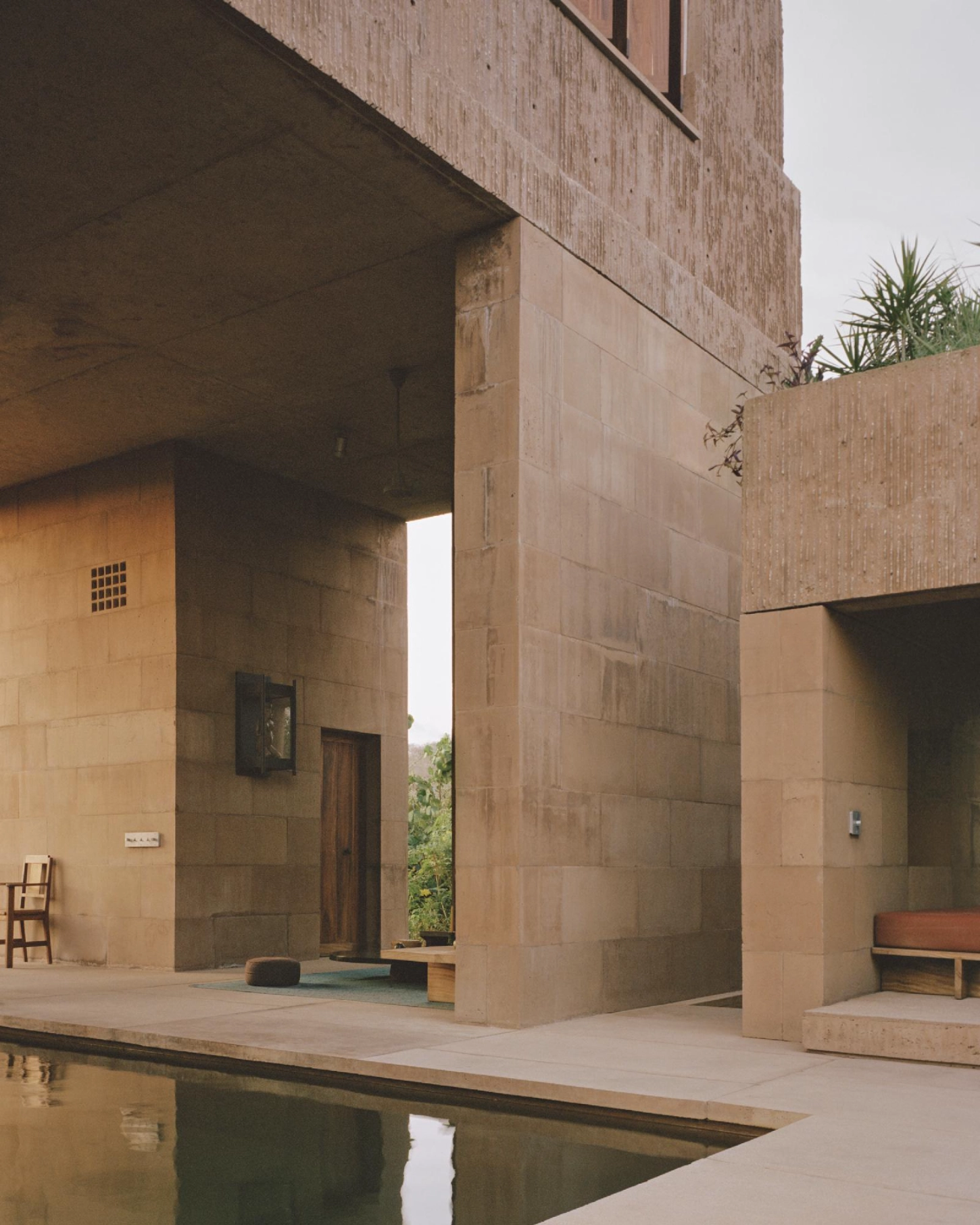 Casa Monte by Carlos Matos, villa, architecture, minimalism, interiors