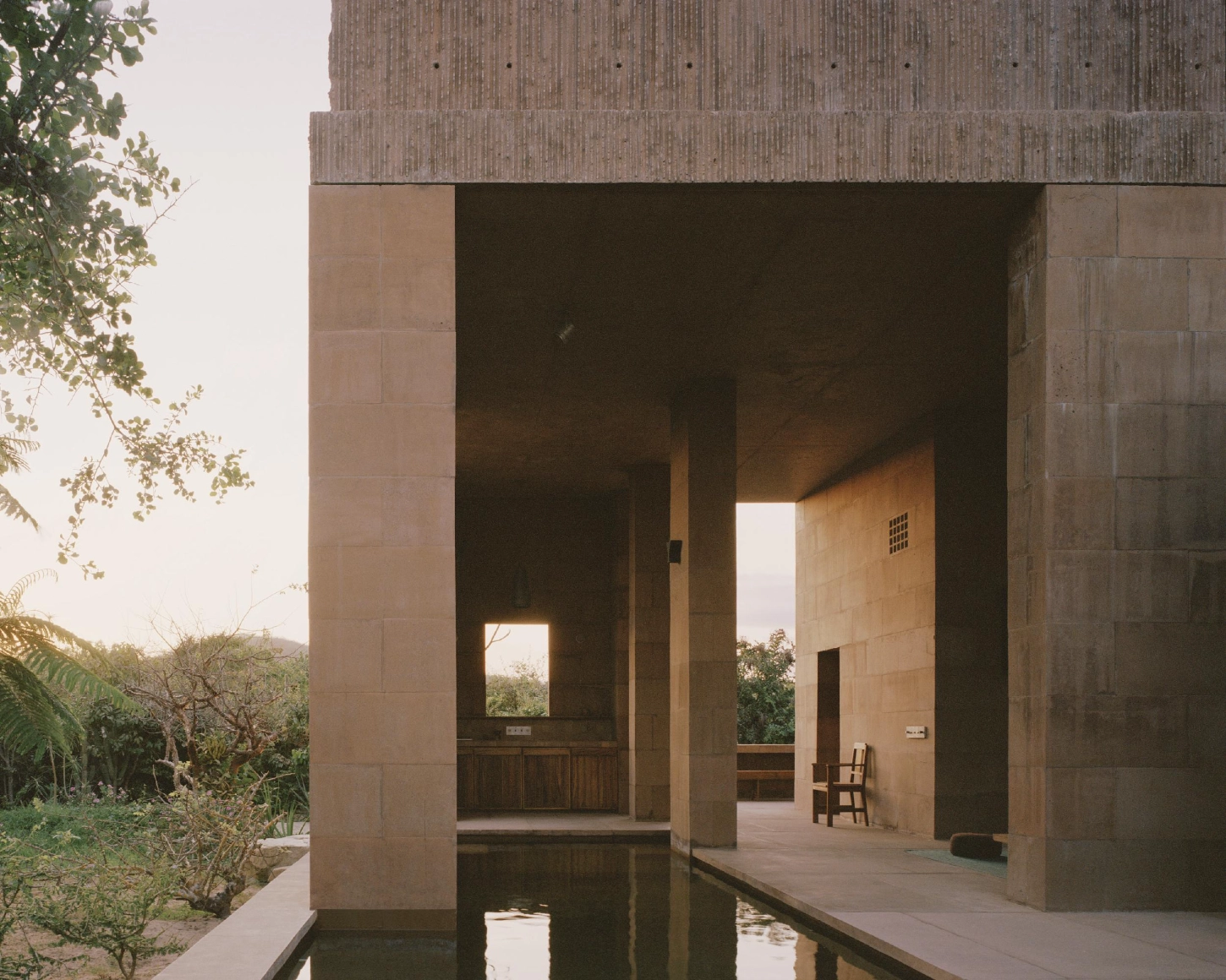 Casa Monte by Carlos Matos, villa, architecture, minimalism, interiors