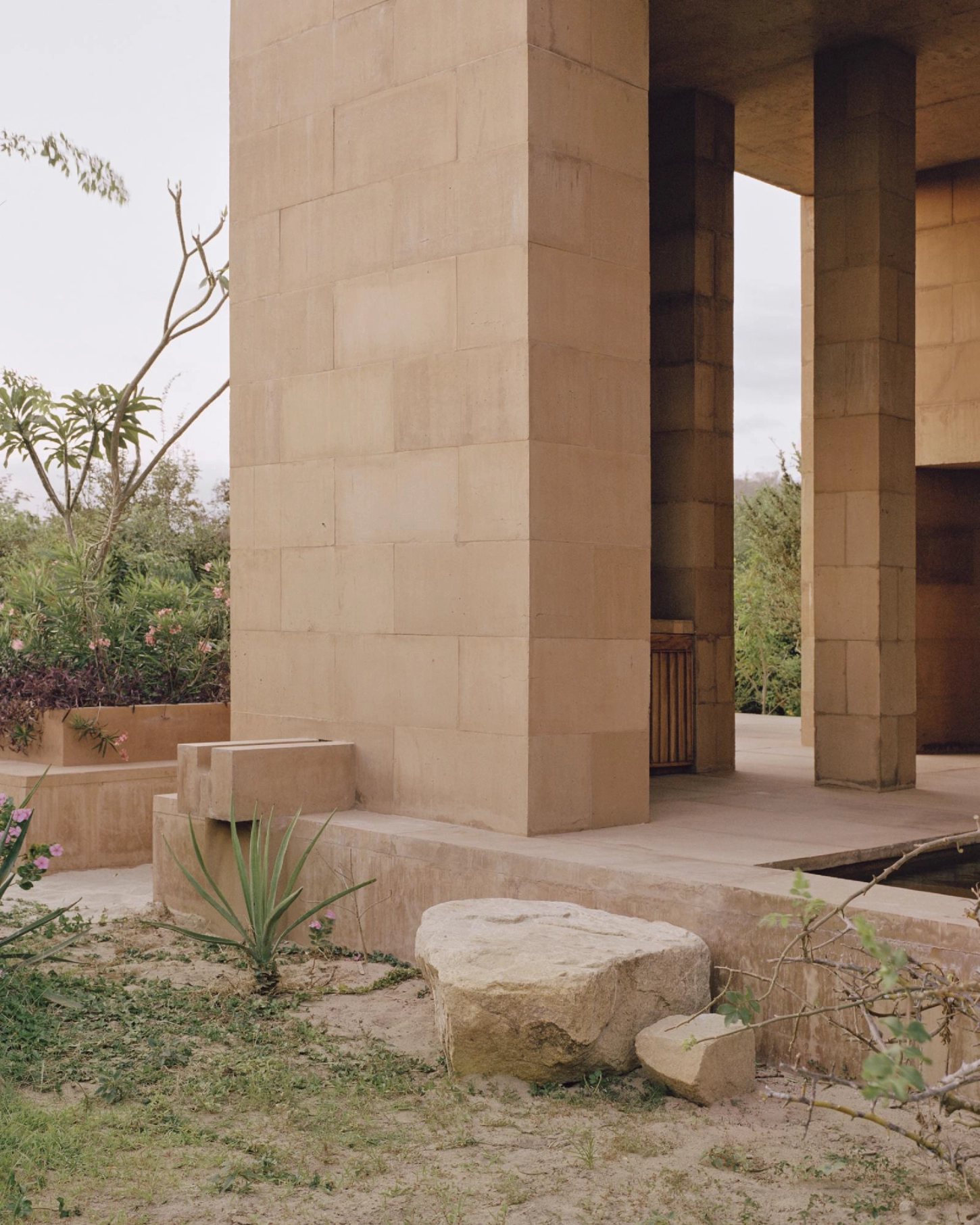 Casa Monte by Carlos Matos, villa, architecture, minimalism, interiors