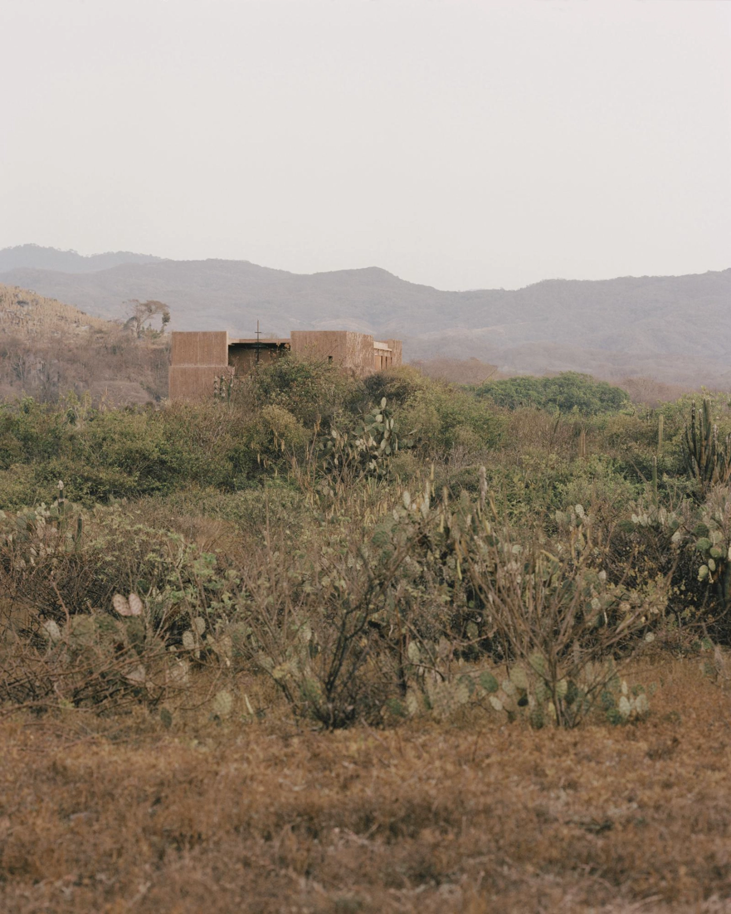 Casa Monte by Carlos Matos, villa, architecture, minimalism, interiors