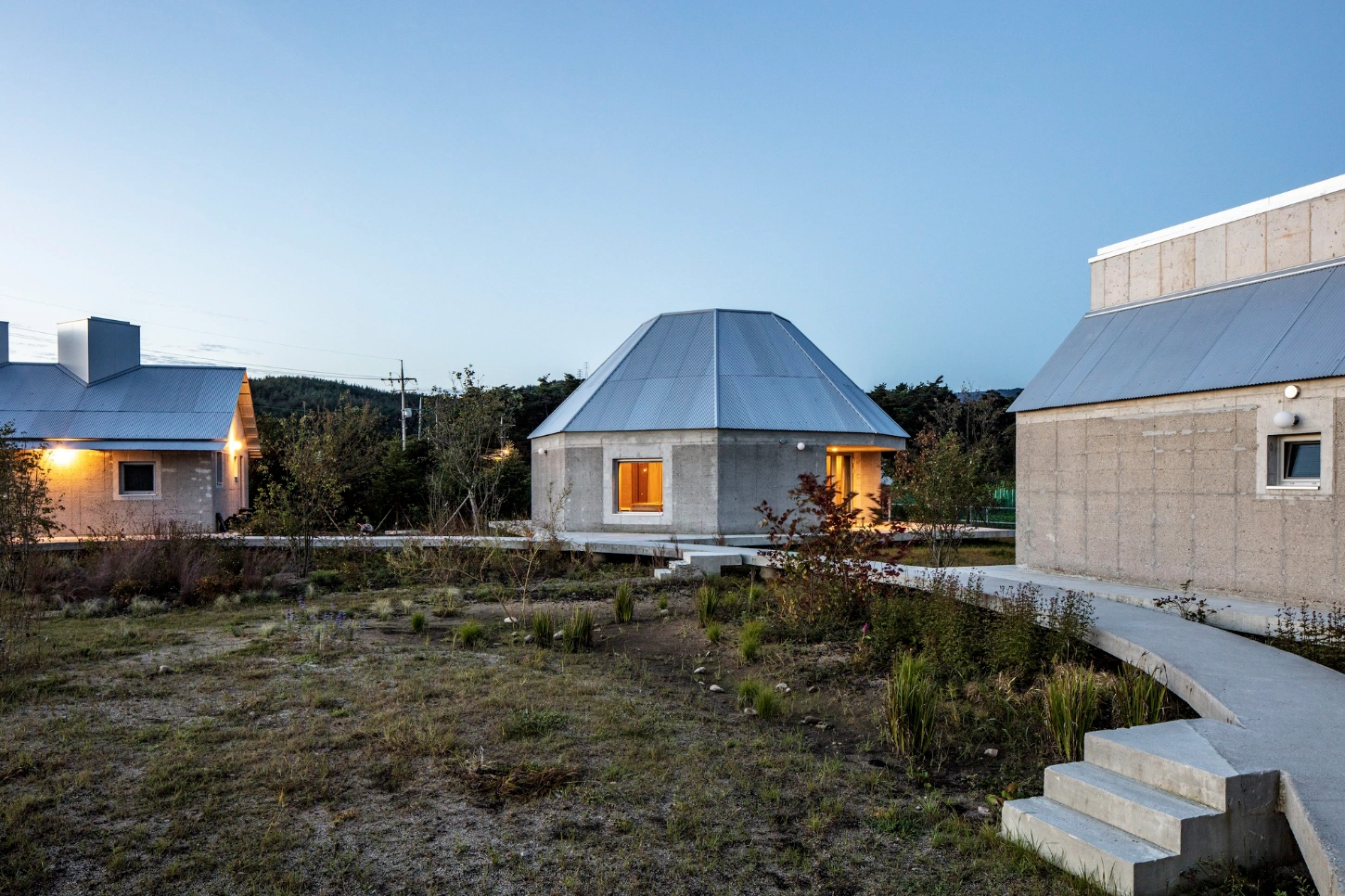 Hoji Hangneung by aoa architects, hotel, architecture, rural, minimalism