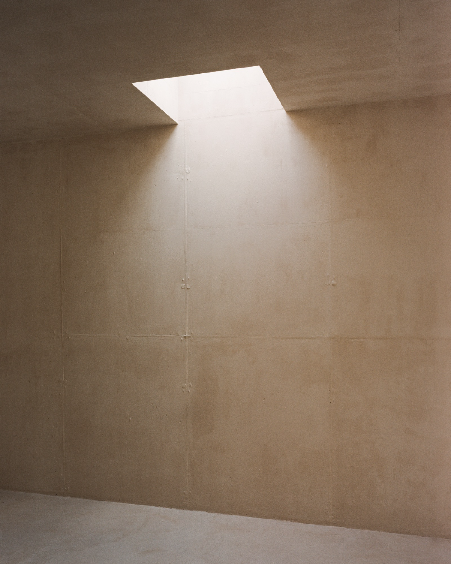 Villa Clea by Matteo Corbellini, clay, interiors, minimalism, aluminium, steel