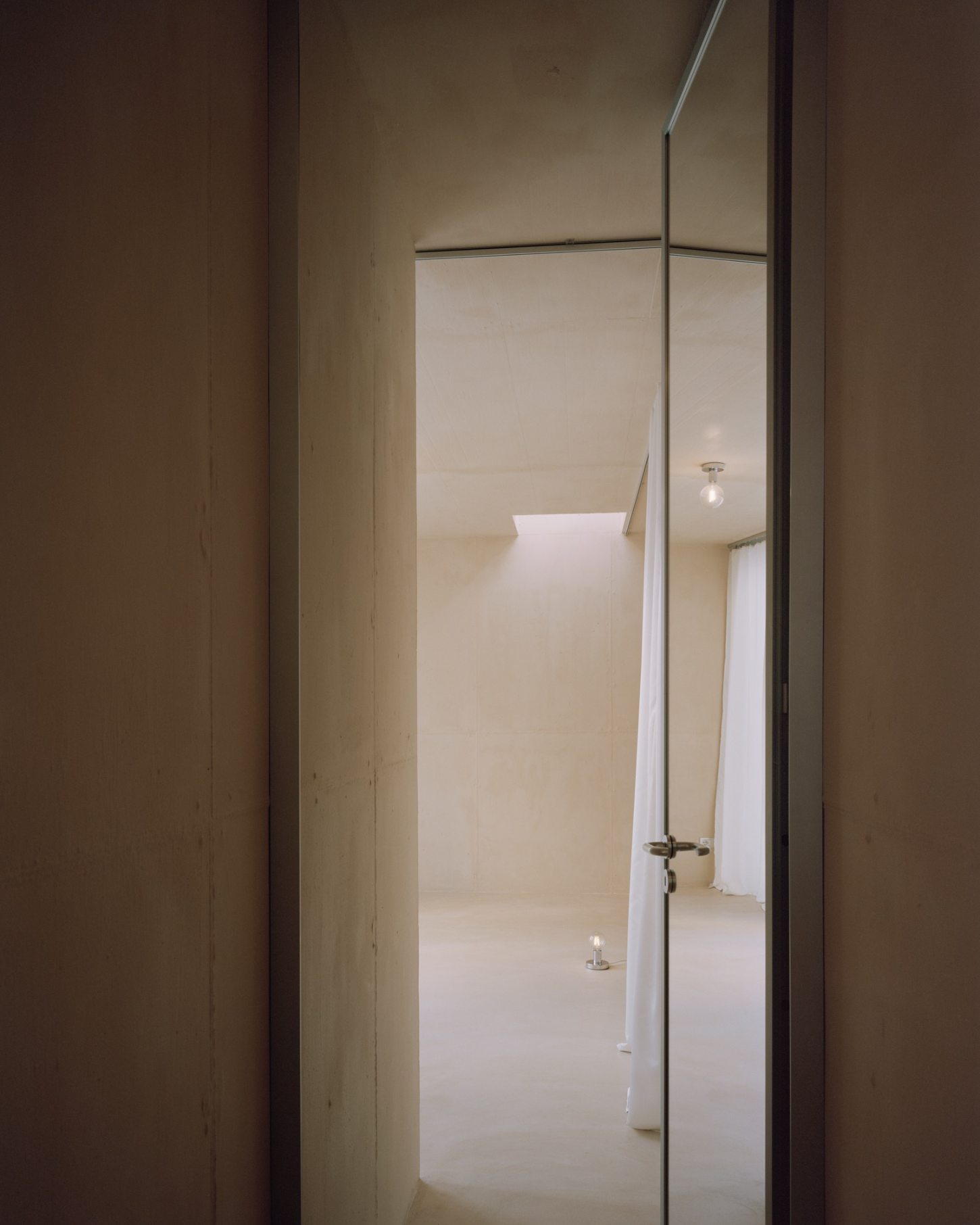 Villa Clea by Matteo Corbellini, clay, interiors, minimalism, aluminium, steel