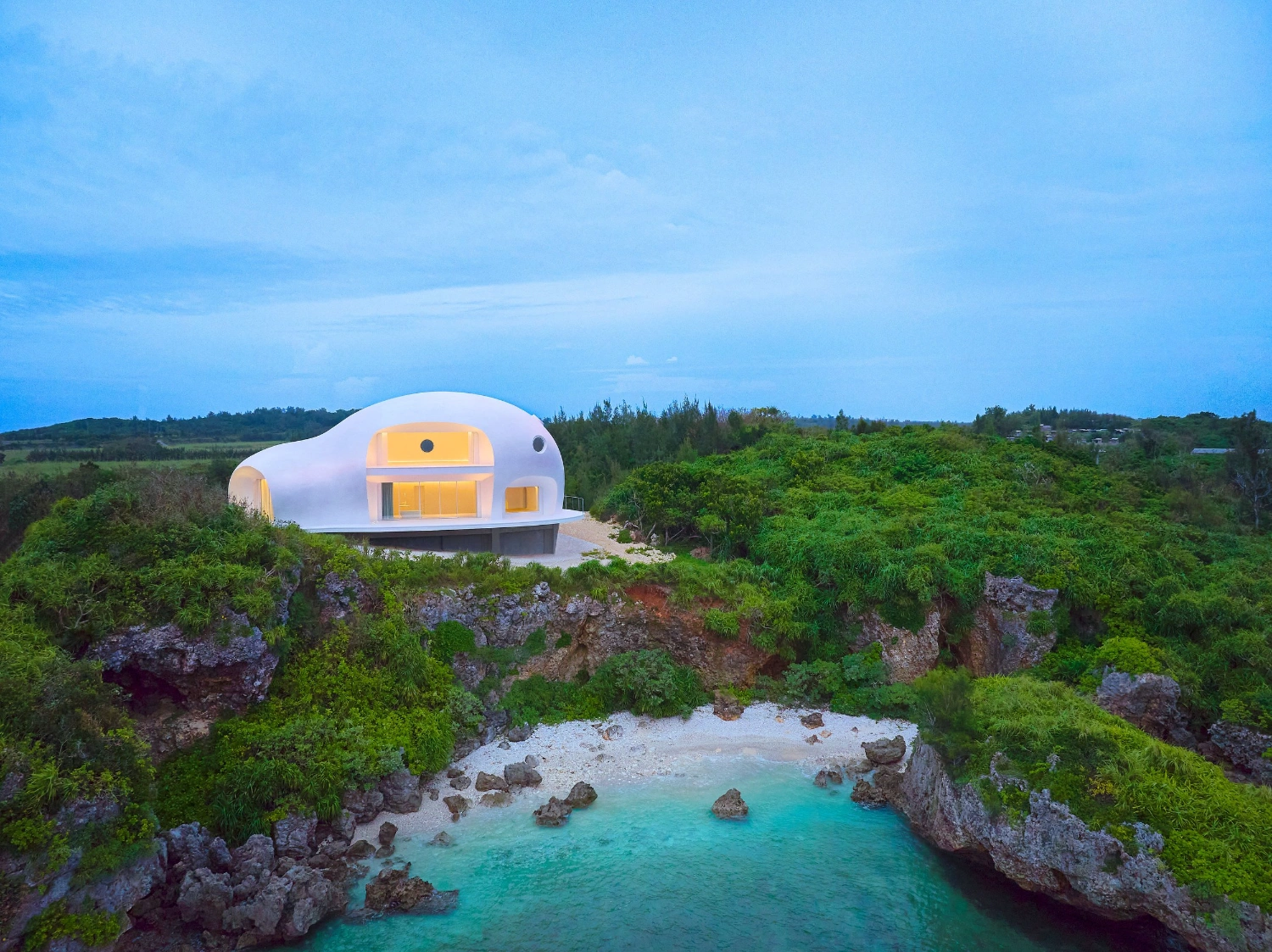 Yuputira by Mariko Mori + Ring Architects, minimalism, architecture, white