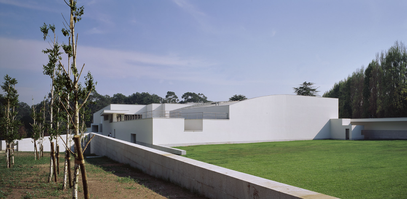 Serralves Museum by Alvaro Siza, museum, exhibition, architecture