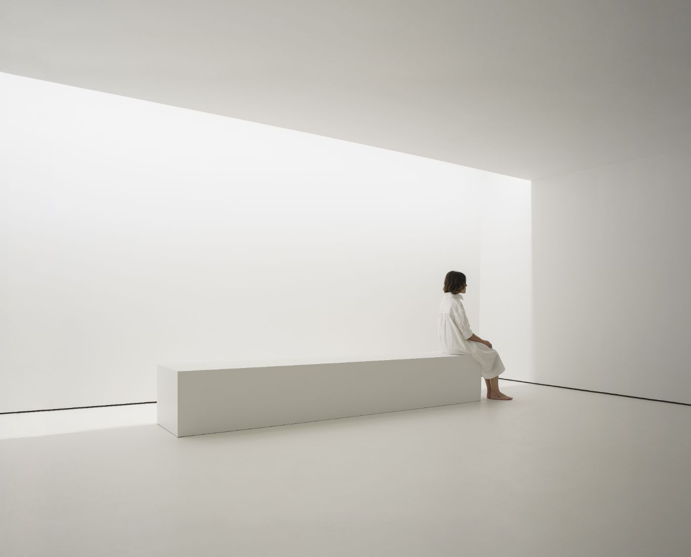 JPS Gallery by Deza Setien, gallery, artspace, white, minimalism, interiors