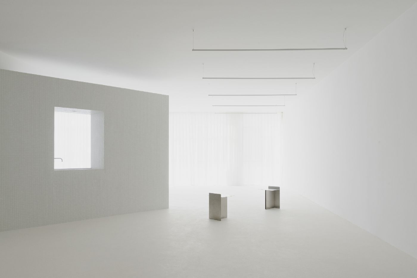 JPS Gallery by Deza Setien, gallery, artspace, white, minimalism, interiors