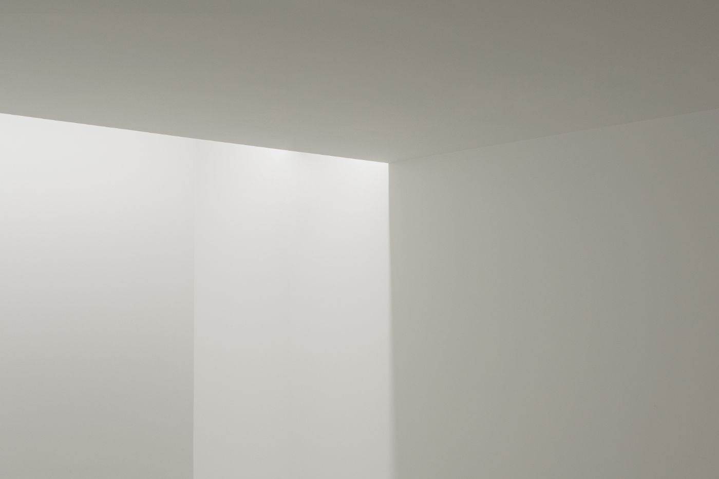 JPS Gallery by Deza Setien, gallery, artspace, white, minimalism, interiors