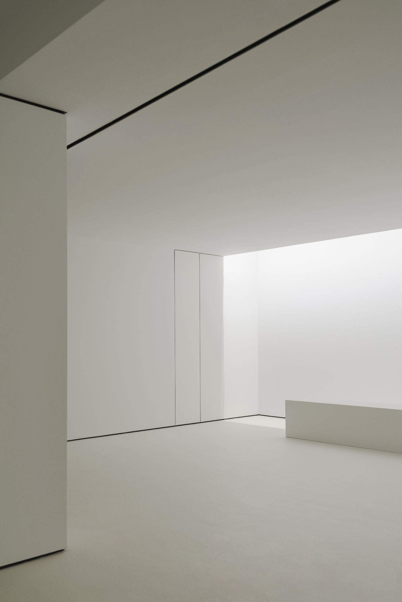 JPS Gallery by Deza Setien, gallery, artspace, white, minimalism, interiors