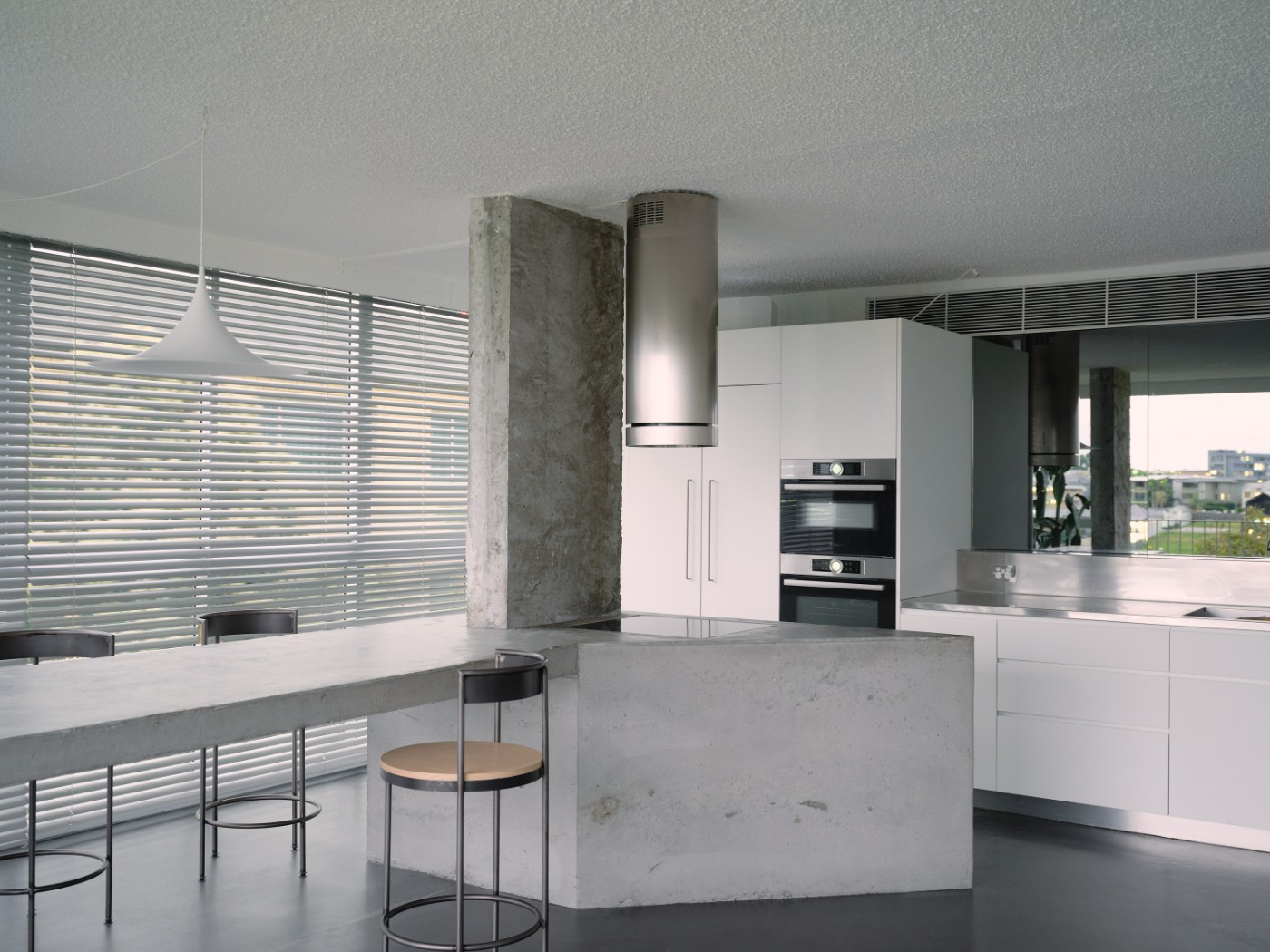 Oxlade by J.AR OFFICE, minimalism, concrete, interiors, white, apartment