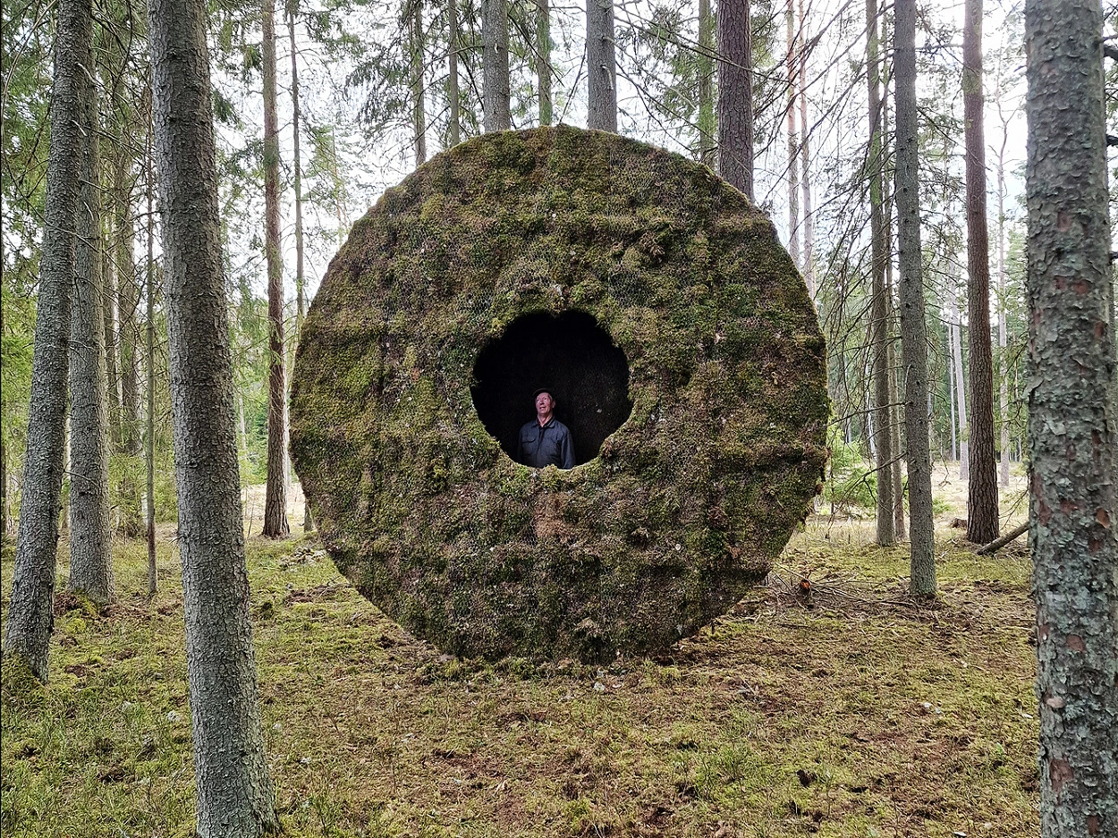 Moss Hut by Ulf Mejergren Architects (UMA), organic, architecture, nature, sweden