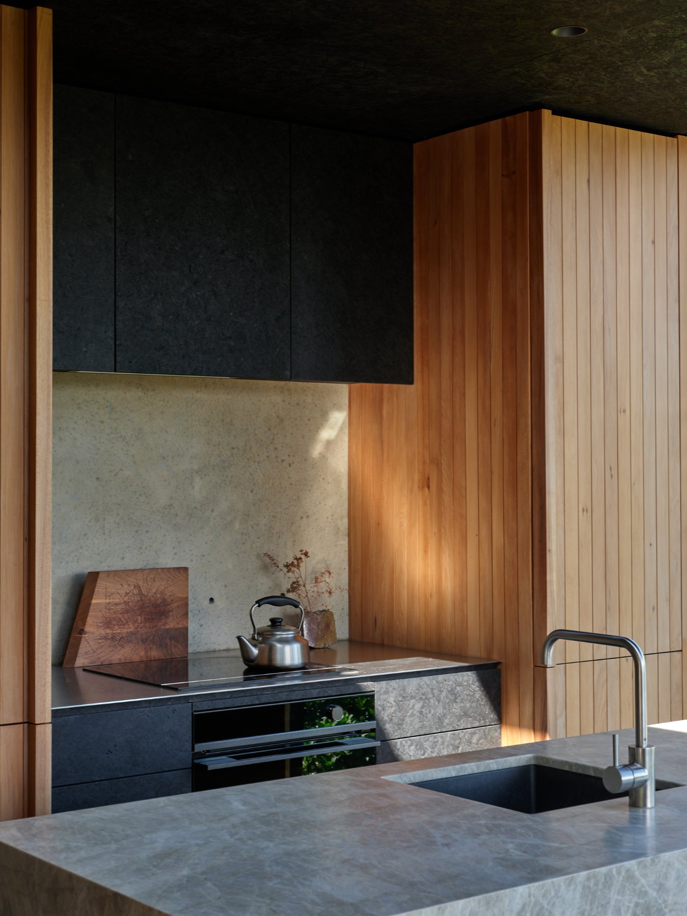 Lightly Weighted by Oli Booth, familyhouse, concrete