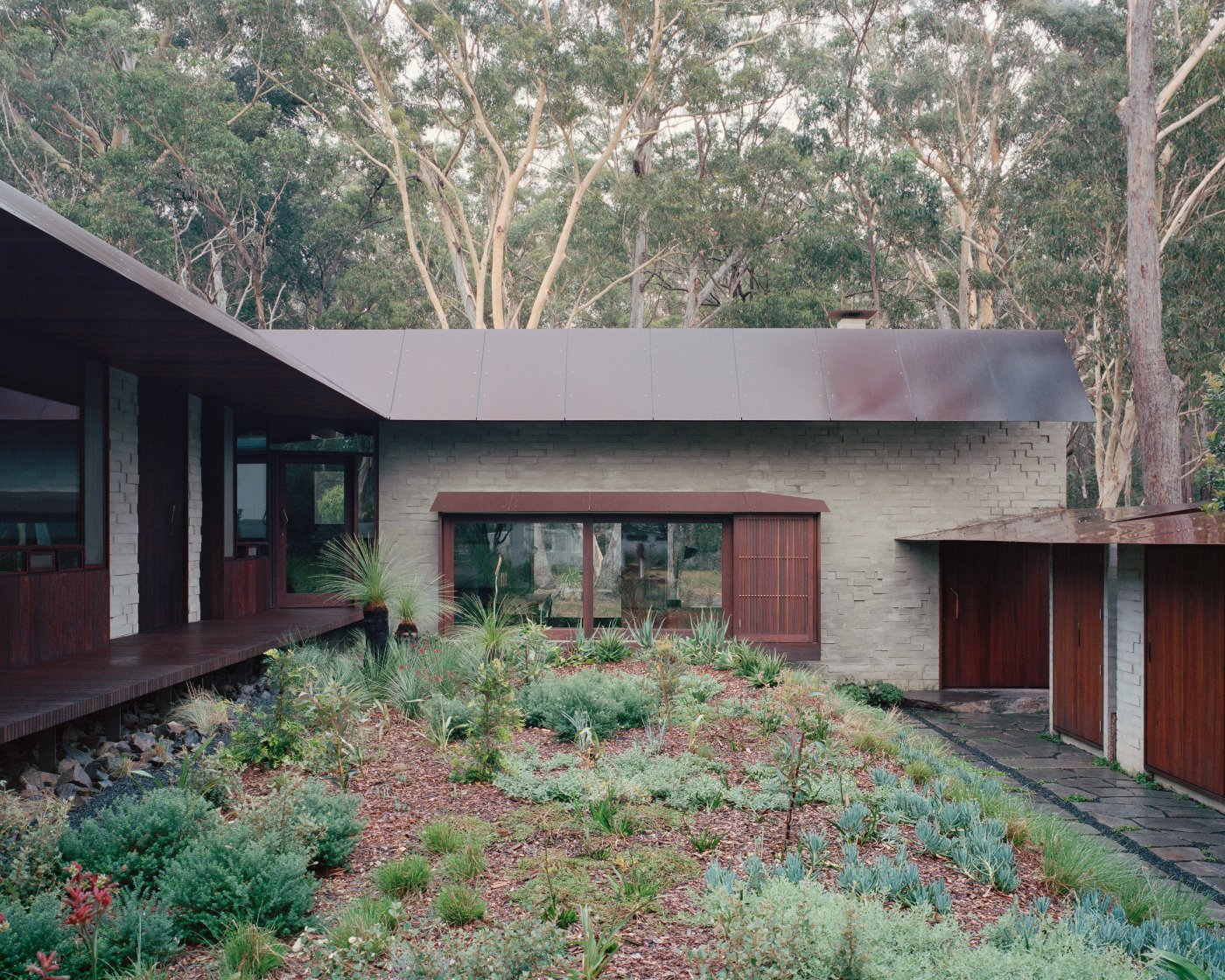 House at Flat Rock by Billy Maynard, garden, patio, familyhouse, interiors, wood