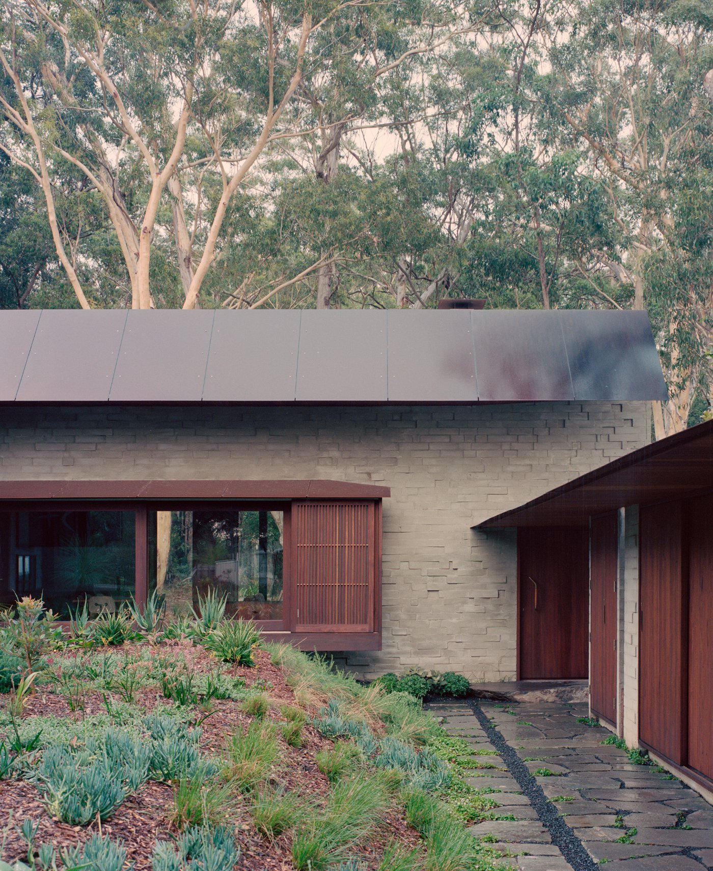 House at Flat Rock by Billy Maynard, garden, patio, familyhouse, interiors, wood