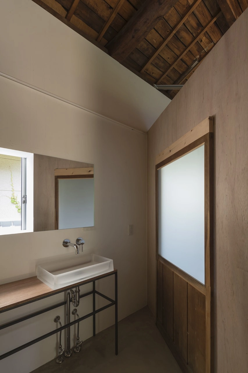House in Kamisawa by Tato Architects, japan, interiors, renovation, plywood, familyhouse