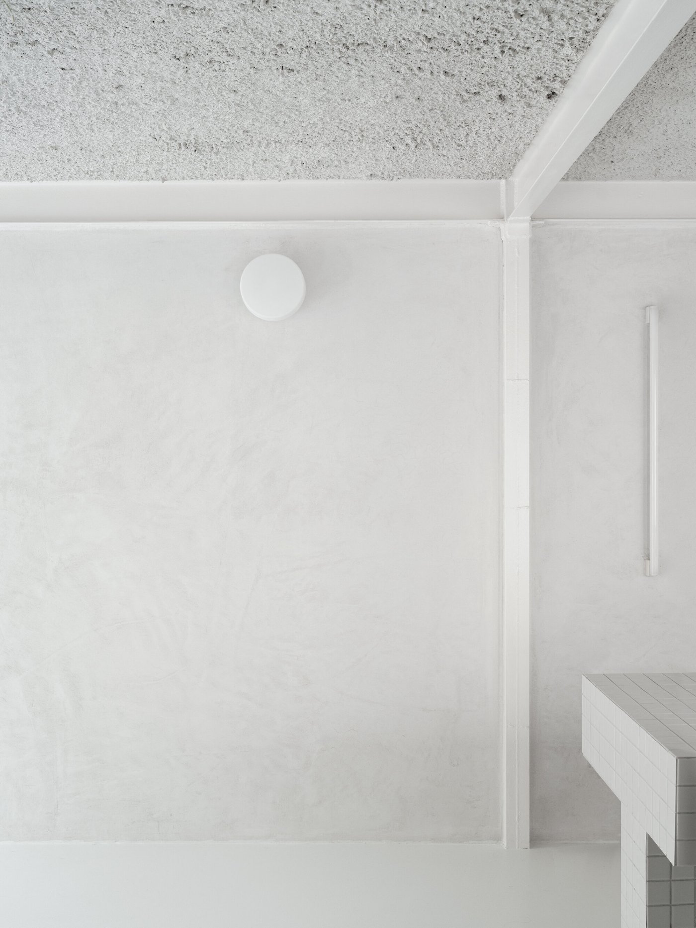 Rio House by HANGHAR, minimalism, interiors, white, colors