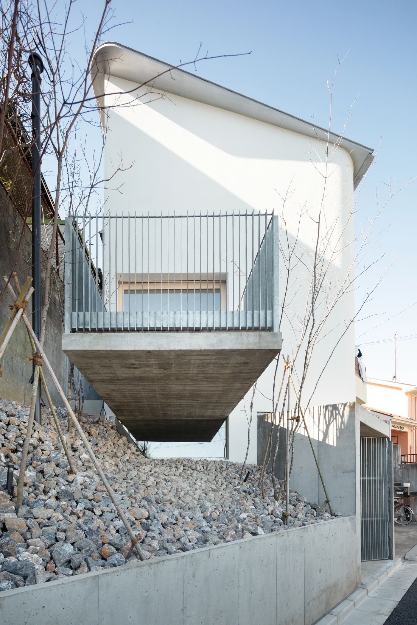 House in Zenpukuji by Aoyagi Design, minimalism, interiors, familyhouse, architecture, japan