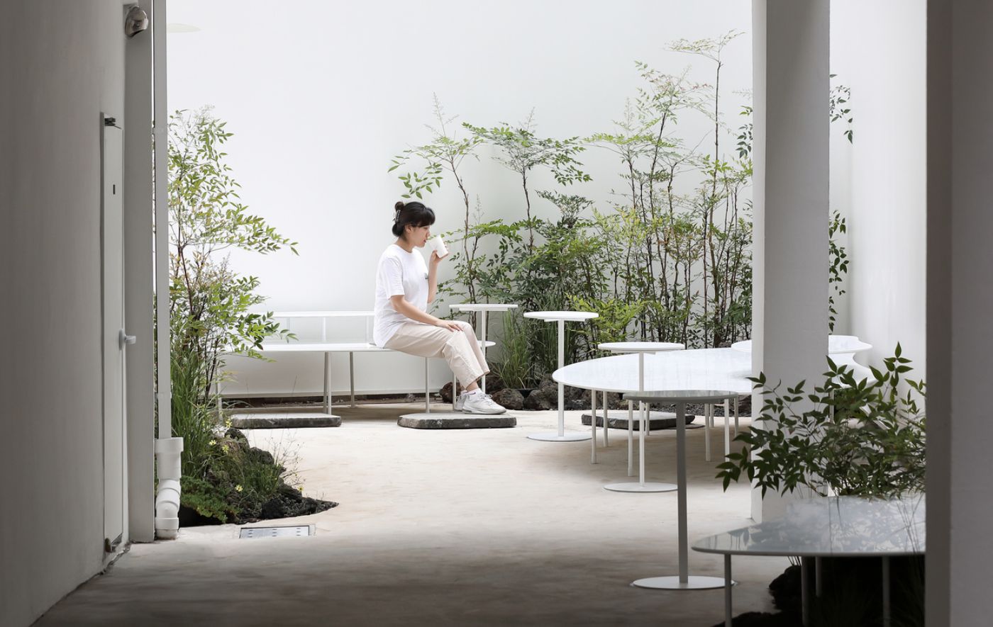 CUUN Coffee by Design Studio Maoom, coffee, white, steel, minimalism, interiors