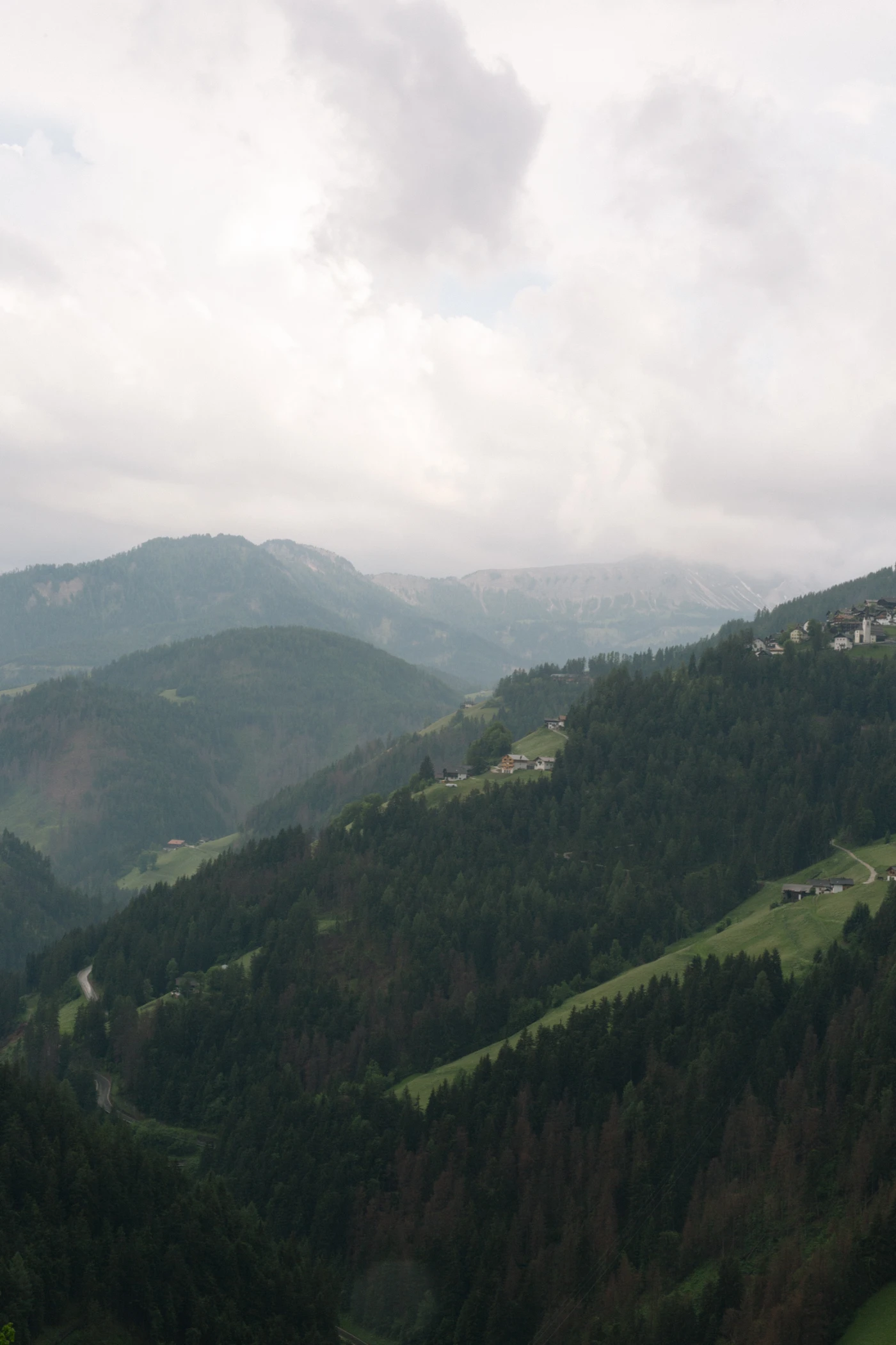 Chalet La Pedevilla captured by Thisispaper Studio, black, house, minimalism, concrete, interiors