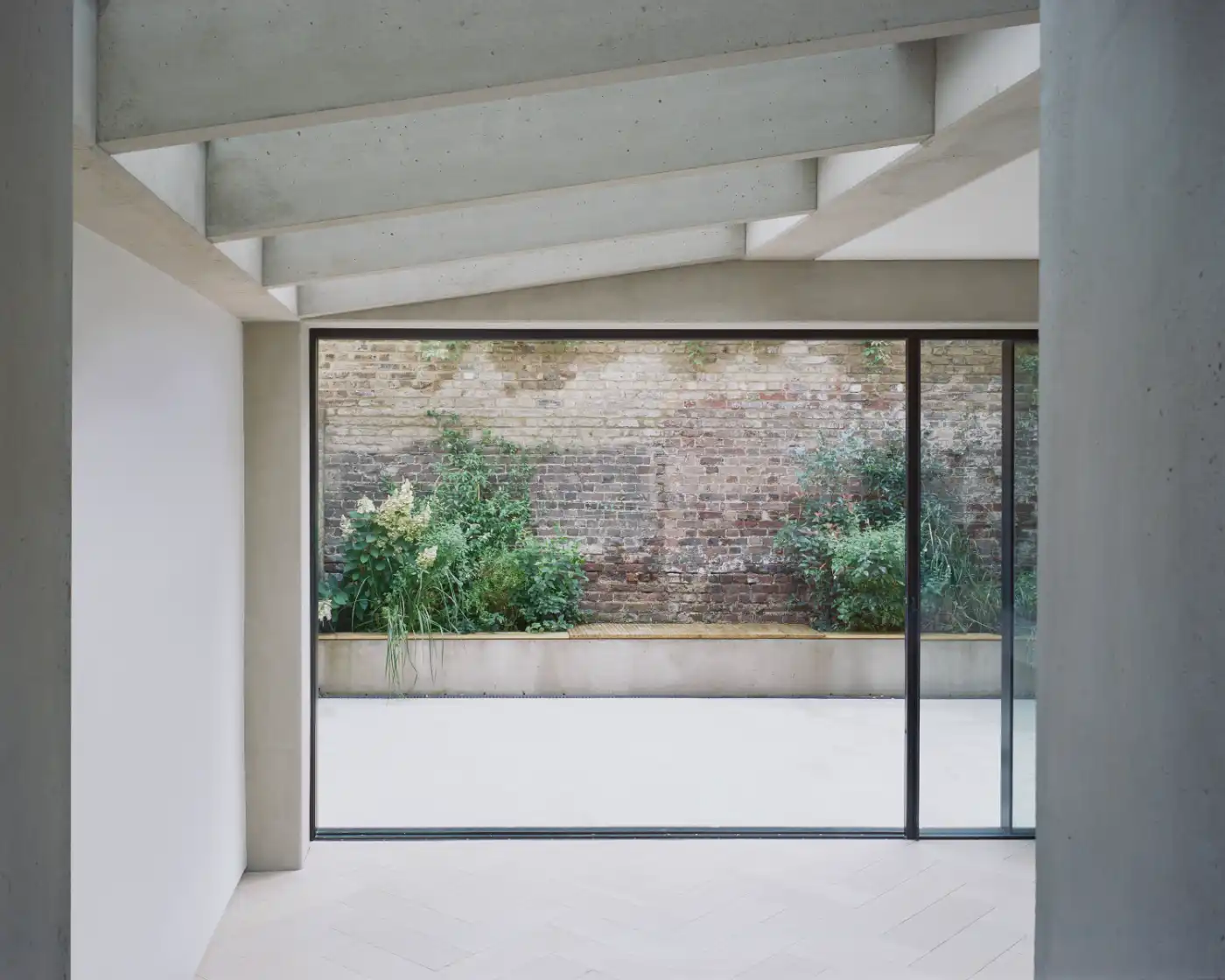 Framework House by Studio McW, concrete, extension, familyhouse, wood, minimalism