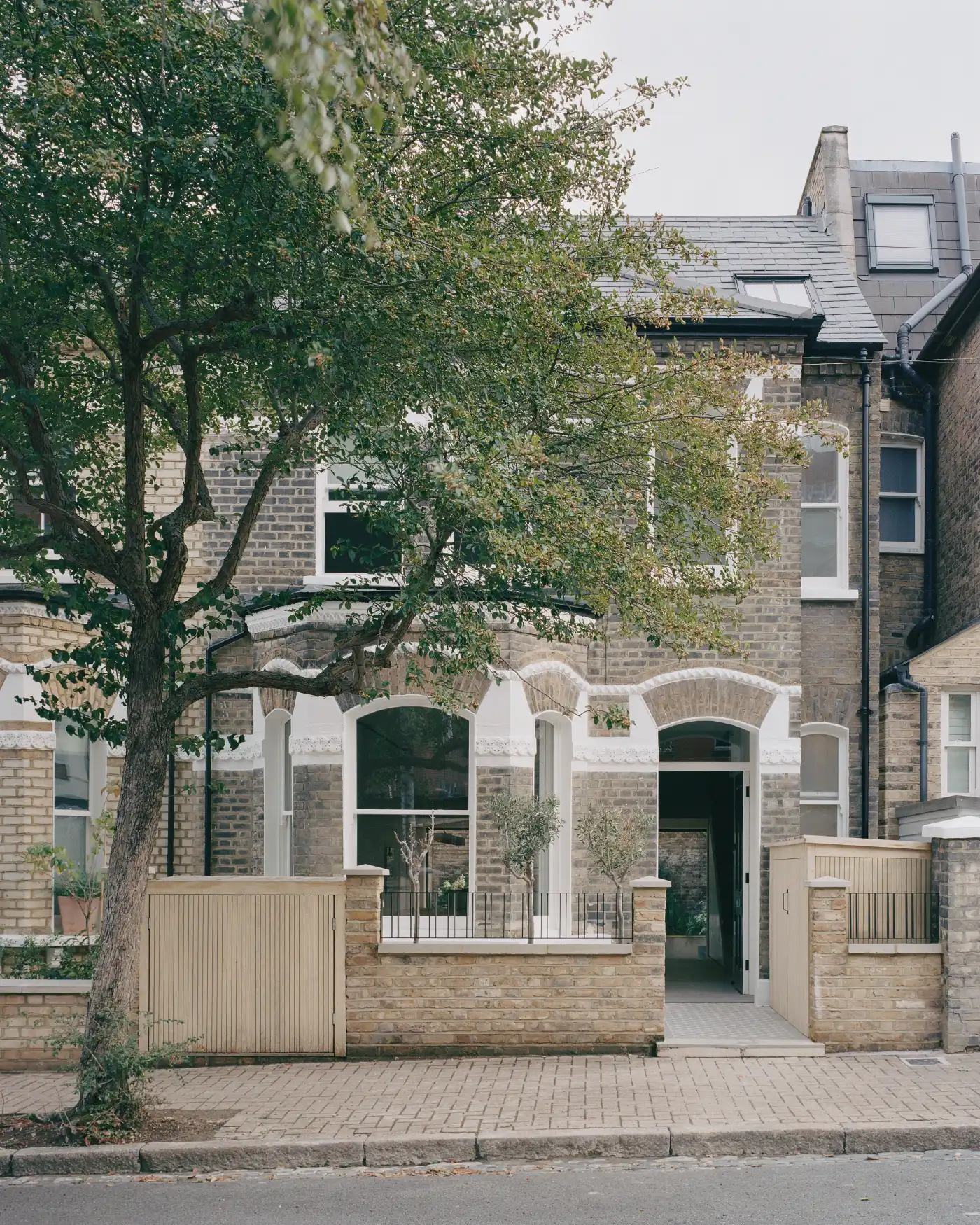 Framework House by Studio McW, concrete, extension, familyhouse, wood, minimalism