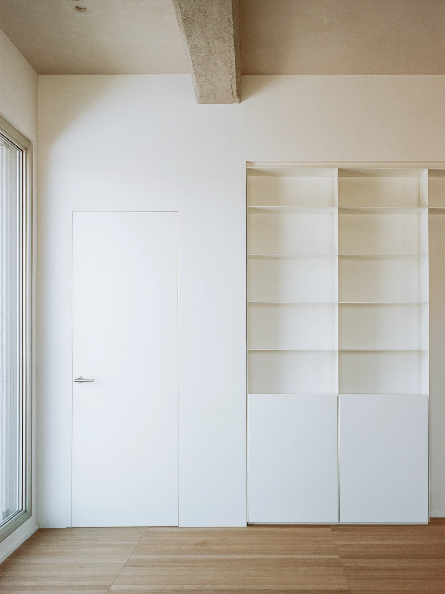 Via Latina apartment by SET Architects, metal, wood, white, minimalism, apartment