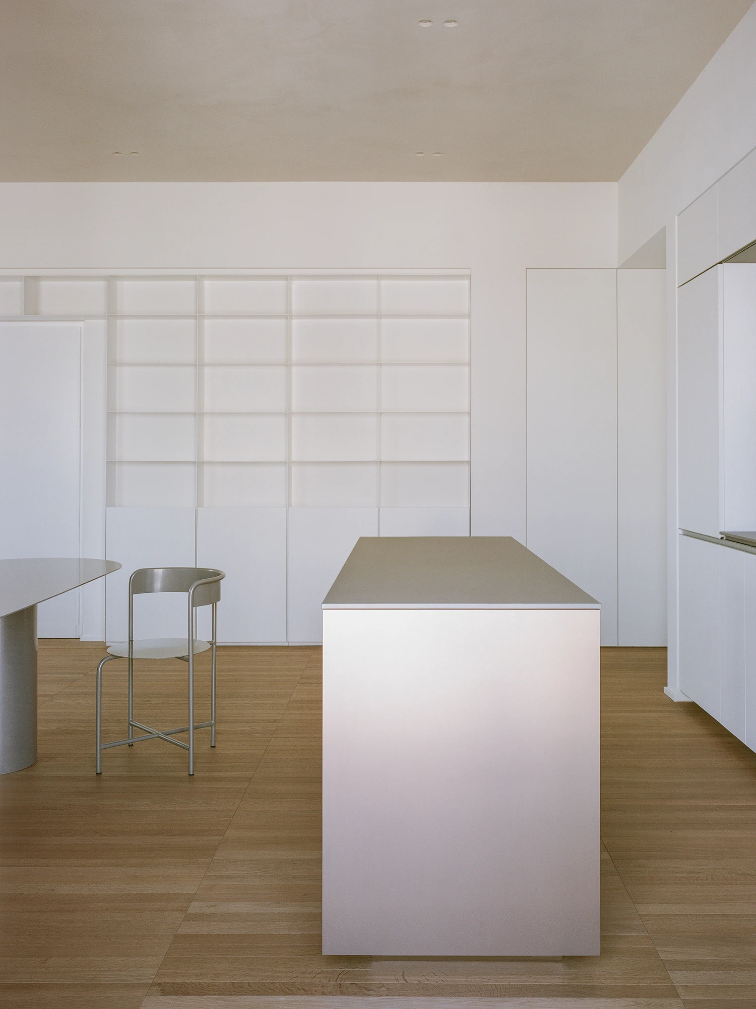 Via Latina apartment by SET Architects, metal, wood, white, minimalism, apartment