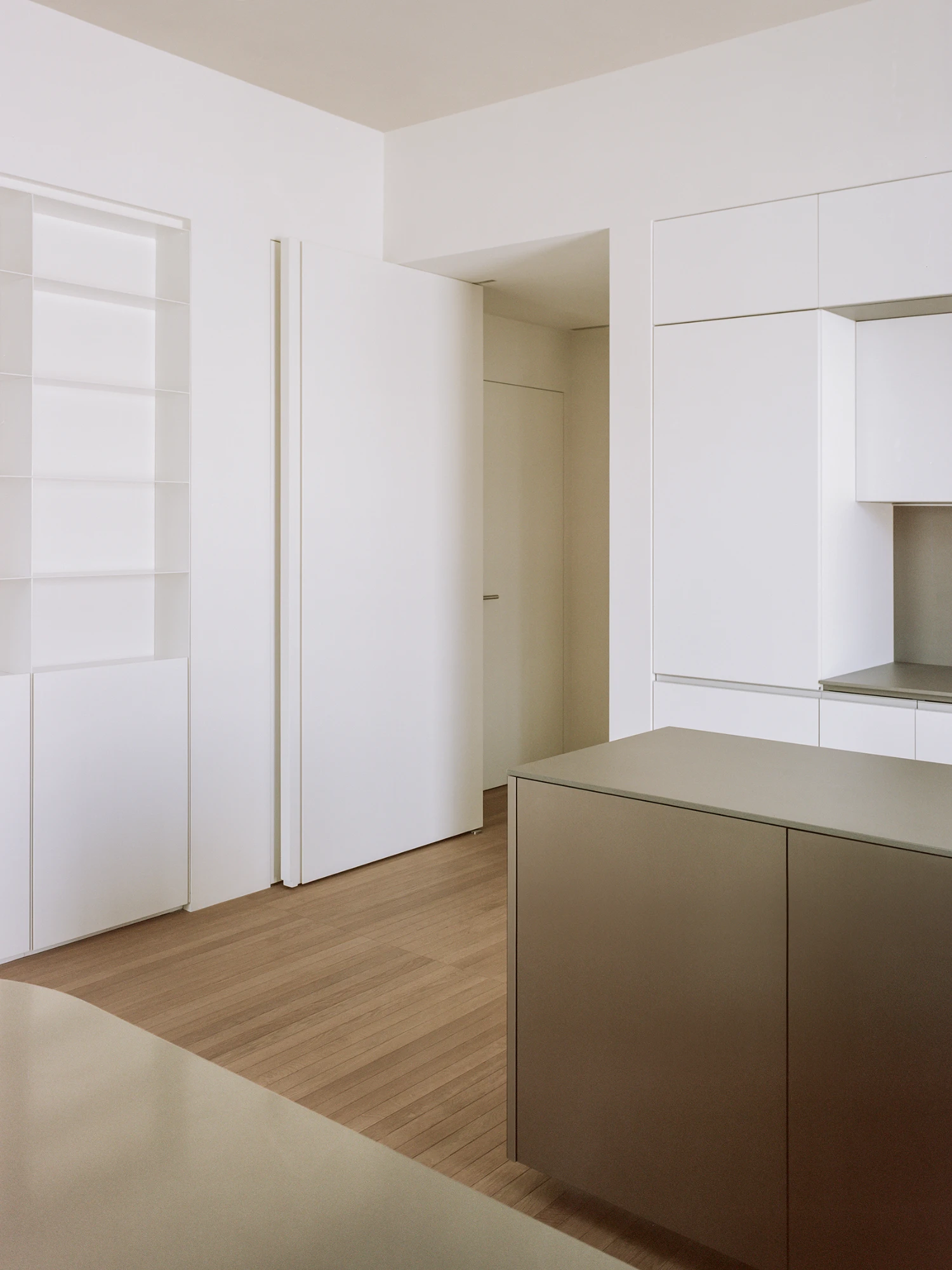 Via Latina apartment by SET Architects, metal, wood, white, minimalism, apartment