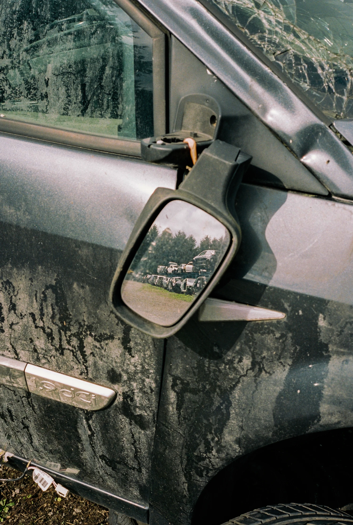 Selected works by Antoine Cormier, documentary, photography, analog, film, people