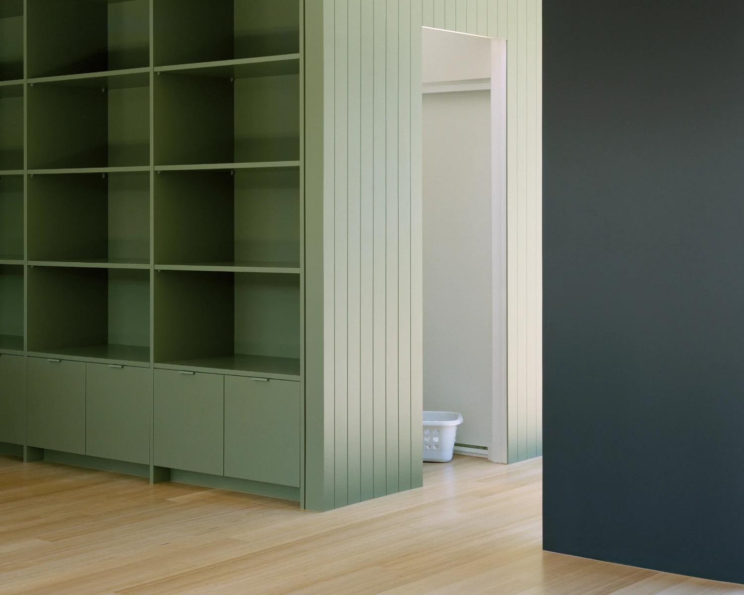 Sandringham House by Ellul Architecture, familyhouse, architecture, minimalism, black, steel