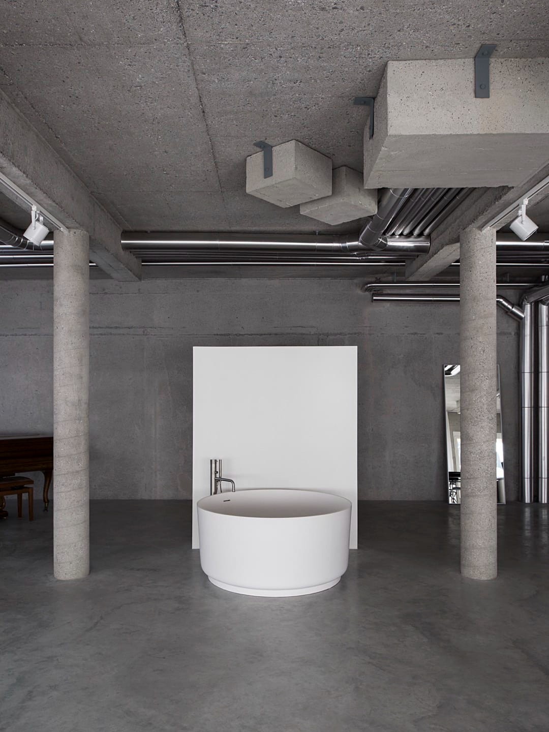 SCHILLERPARK by Studio Knack, minimalism, interiors, concrete, white, loft