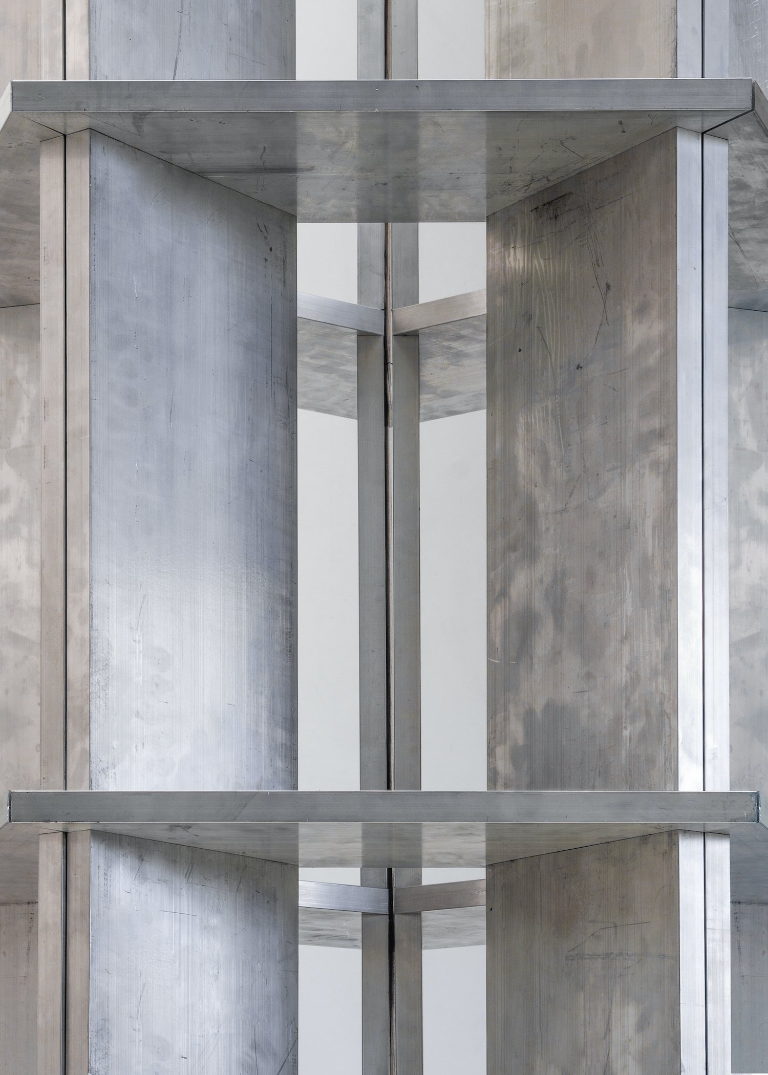 SE01 by Johan Viladrich, minimalism, design, stool, aluminium