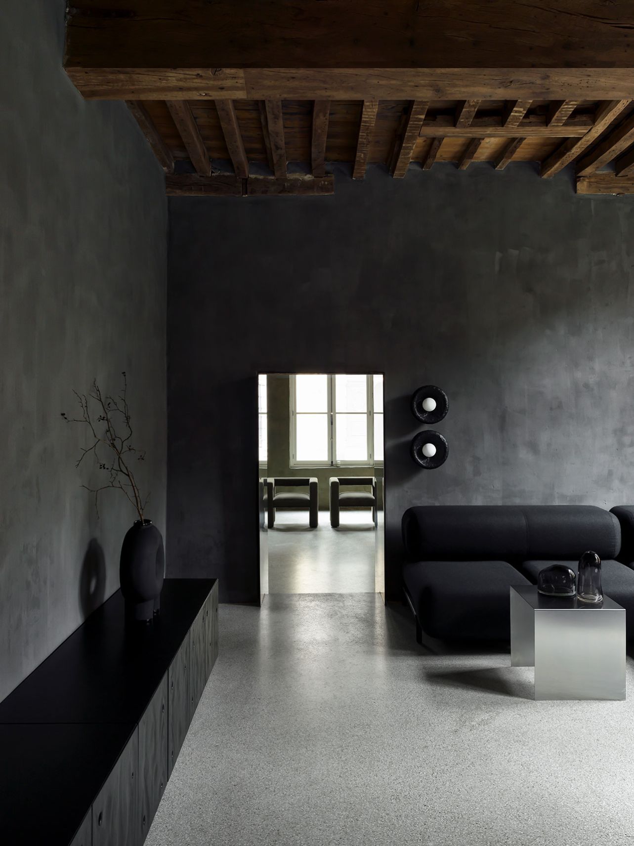Faina Gallery by Yakusha Studio — A single gallery volume demonstrates spatial restraint through minimal intervention in the 500-year-old structure.