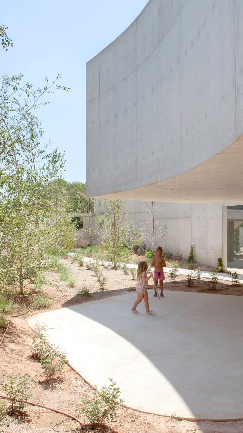 Casa Toto by grupo aranea, concrete, architecture, familyhouse, garden
