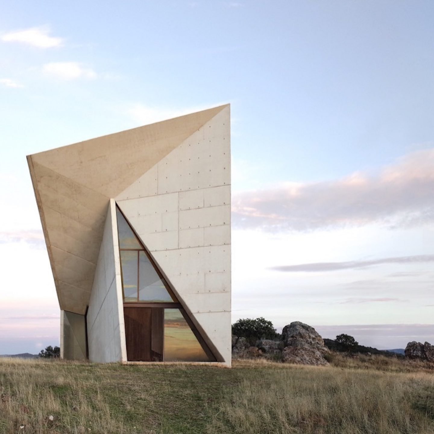 Chapel in Valleaceron by S.M.A.O., sacral, concrete, architecture, chapel