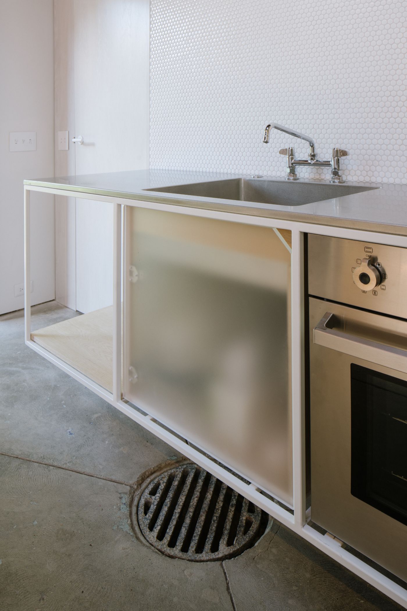 'Big Space Little Space' by Davidson Rafailidis, minimalism, white, interiors, renovation, architecture