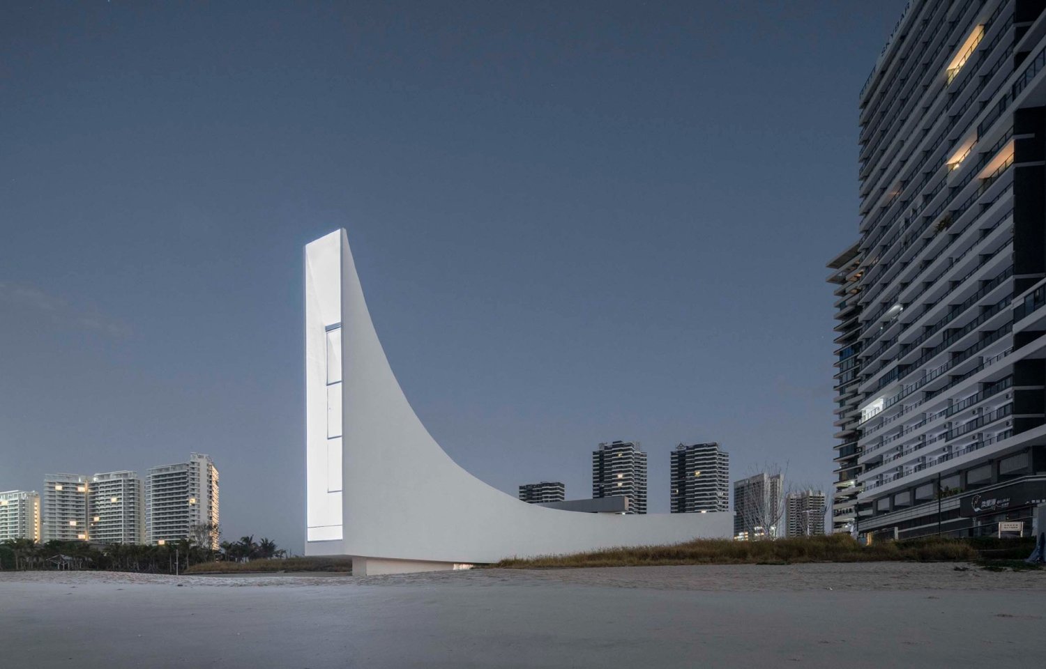 Chapel of the Jinting Bay by O-office Architects, china, architecture, chapel, minimalism, white