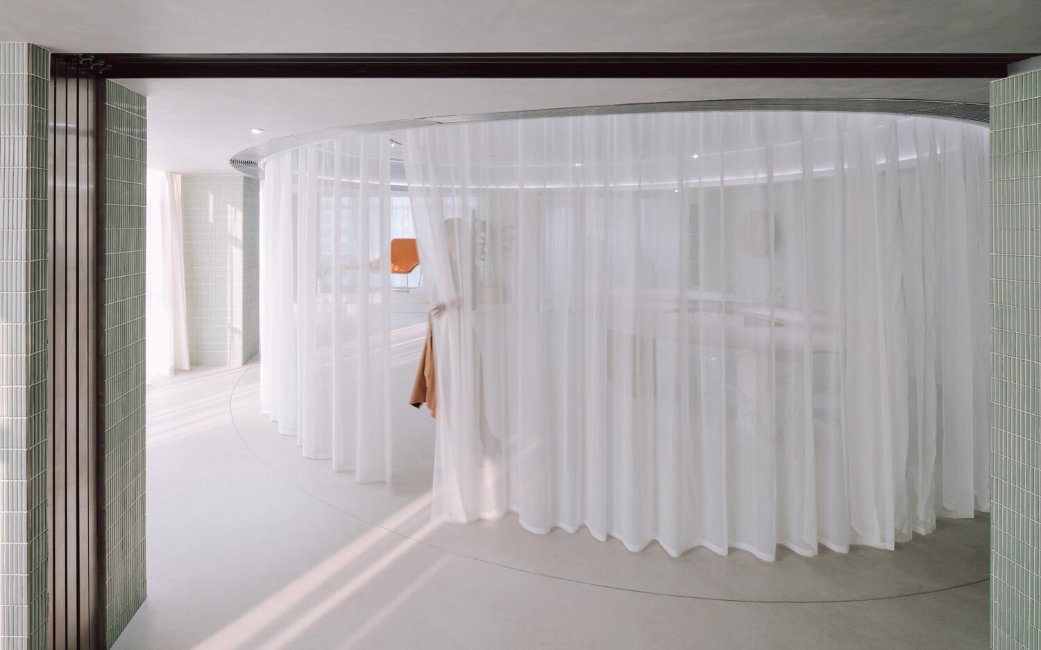 Liu Painting Studio by Atelier Mozh, interiors, atelier, minimalism, china