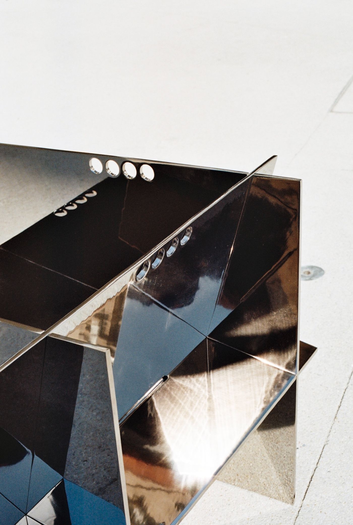 'Self Reflection' by 'Waiting For Ideas', minimalism, design, 3D, aluminium