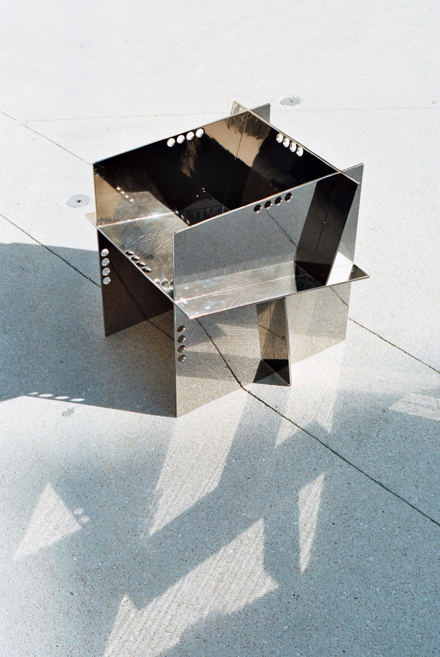 'Self Reflection' by 'Waiting For Ideas', minimalism, design, 3D, aluminium