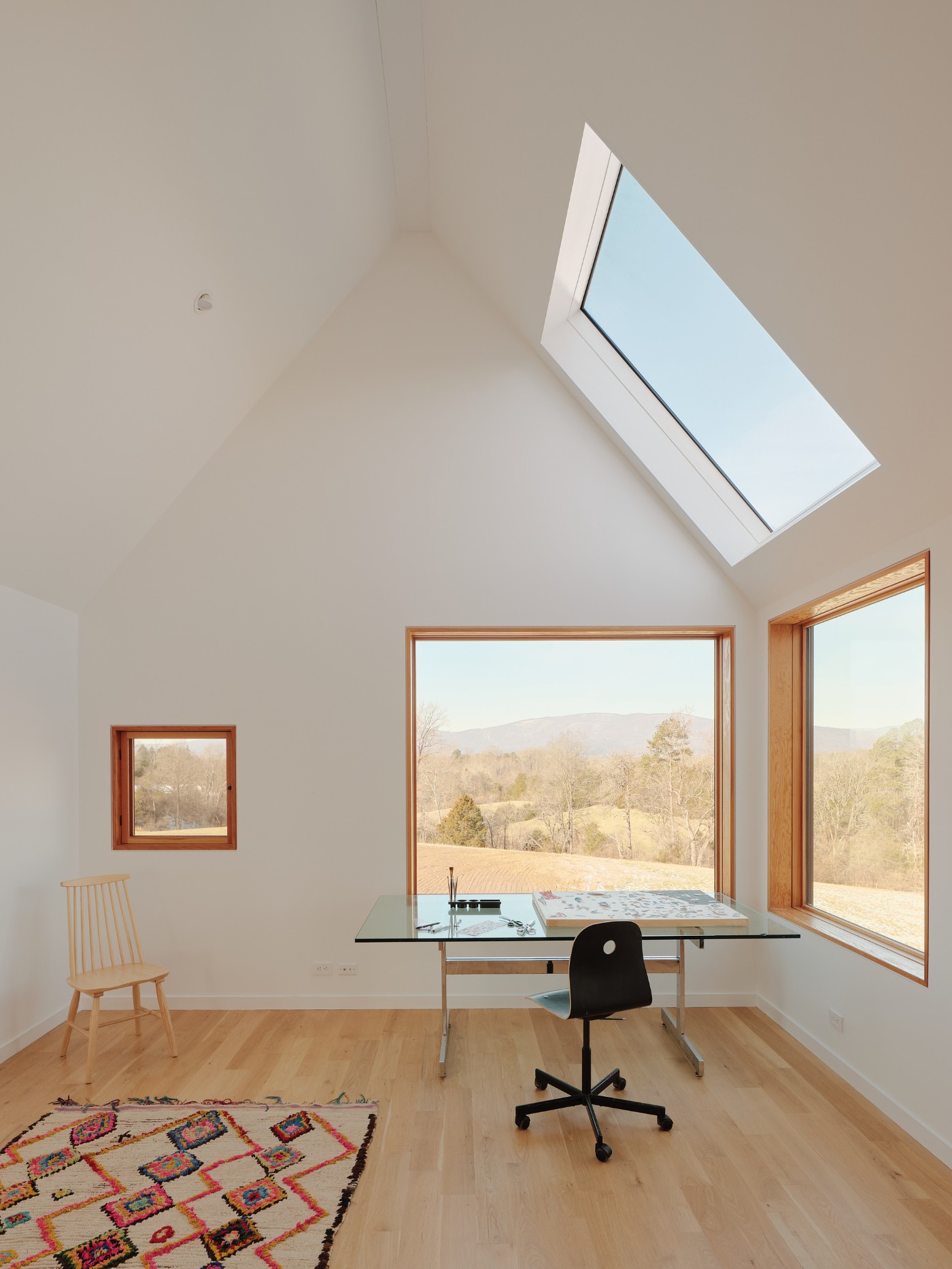 Three Chimney House by TW Ryan Architecture, familyhouse, architecture, white, brick