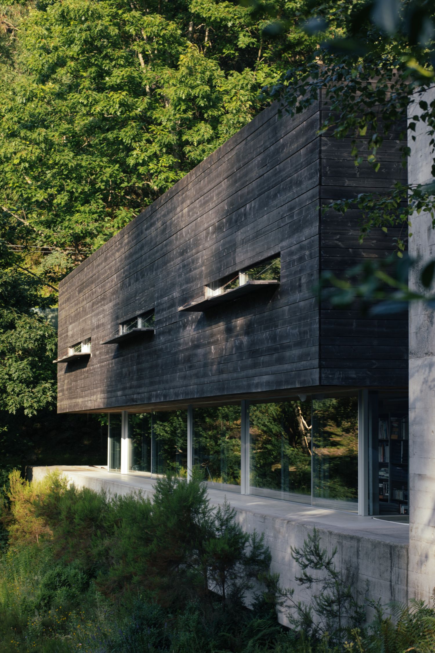 Otiima House captured by Thisispaper Studio, portugal, holiday-house, concrete, architecture, interiors