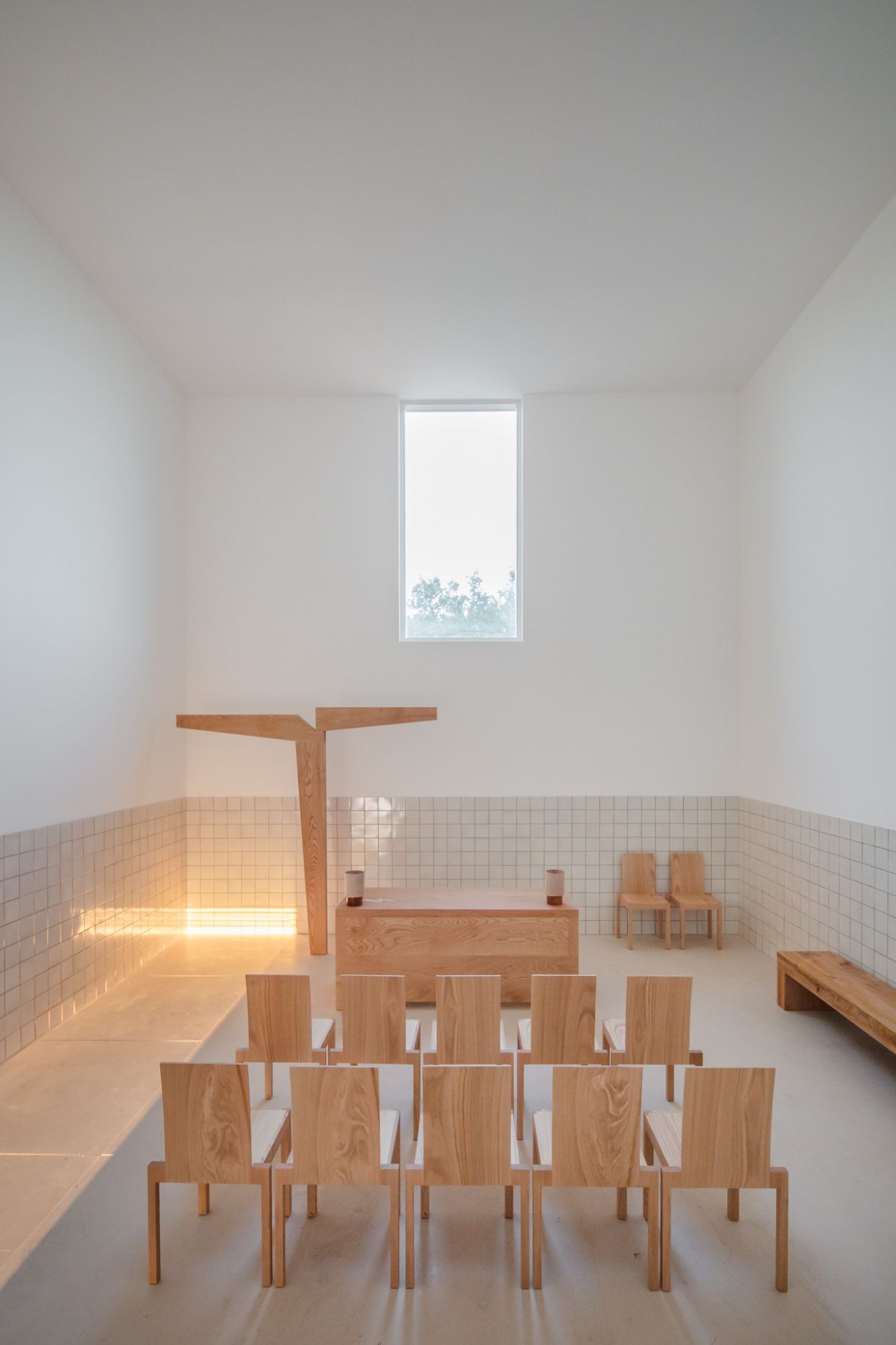 Capela do Monte by Alvaro Siza, chapel, architecture, interiors, minimalism, nature