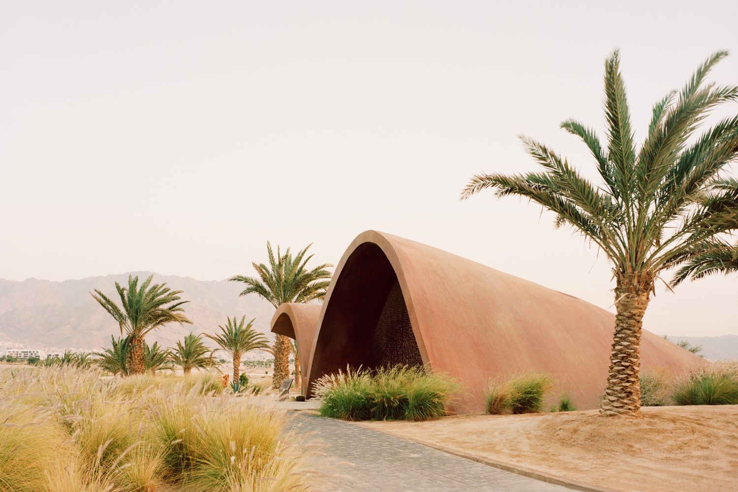Ayla Golfclub by Oppenheim Architecture, concrete, organic, architecture, mountain, landscape