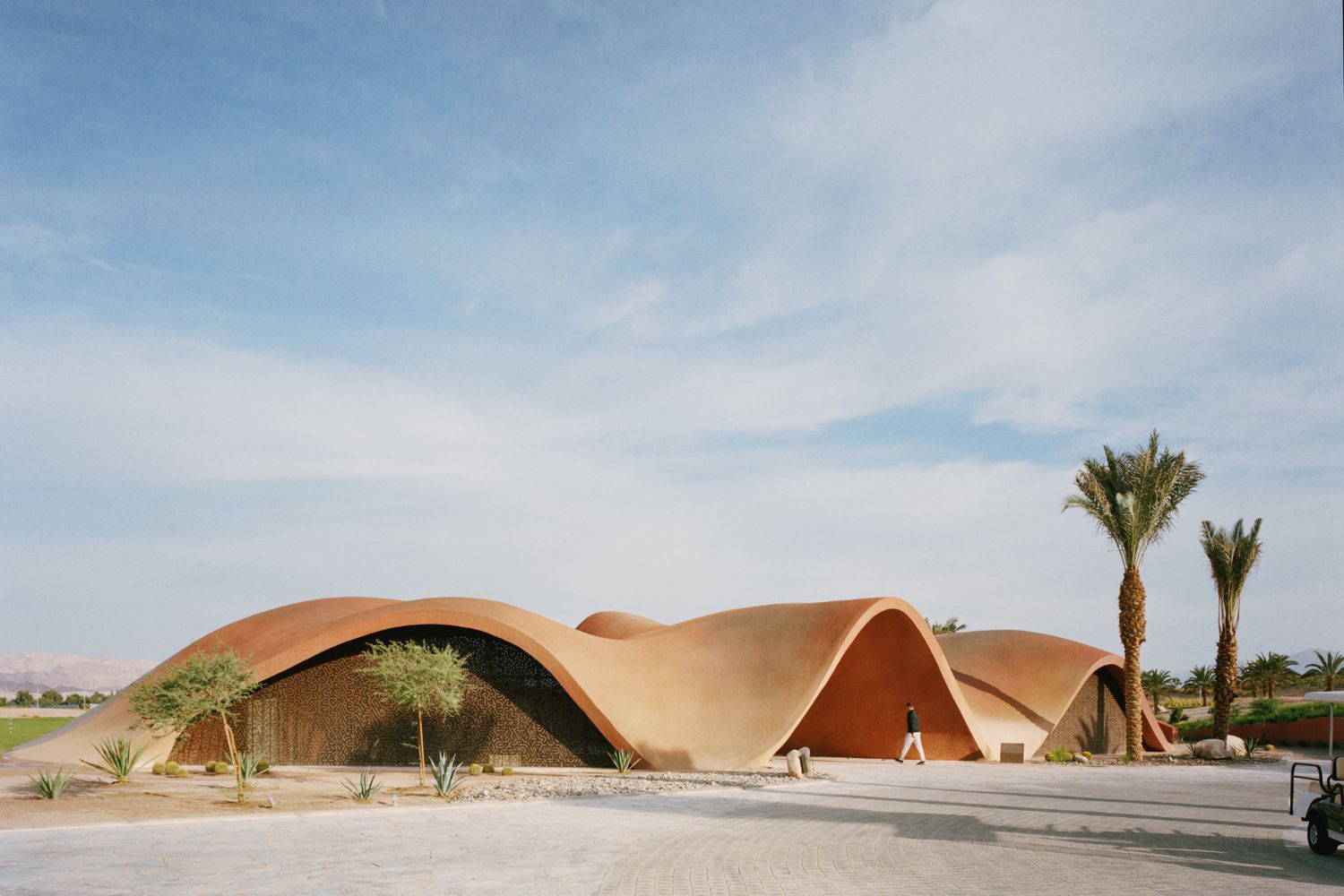 Ayla Golfclub by Oppenheim Architecture, concrete, organic, architecture, mountain, landscape