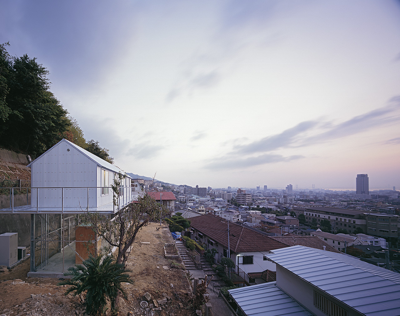 House in Rokko by Tato Architects, japan, familyhouse, architecture, concrete, steel