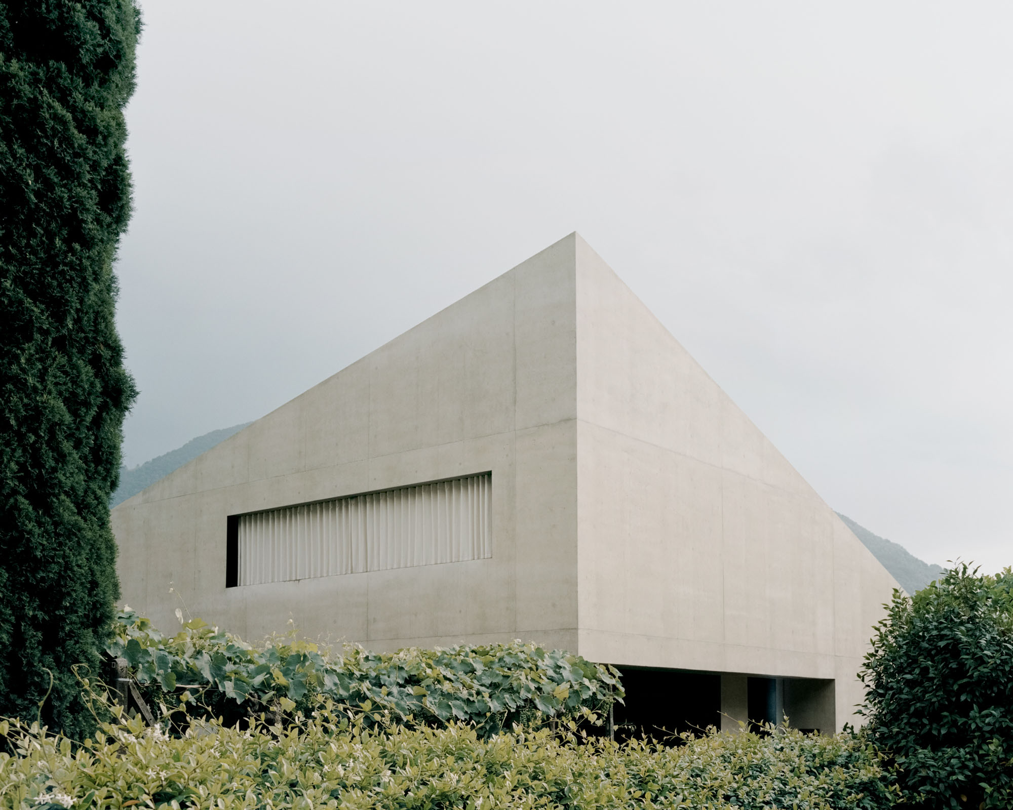 Pyramid House by DF_DC, swiss, architecture, familyhouse, minimalism, concrete