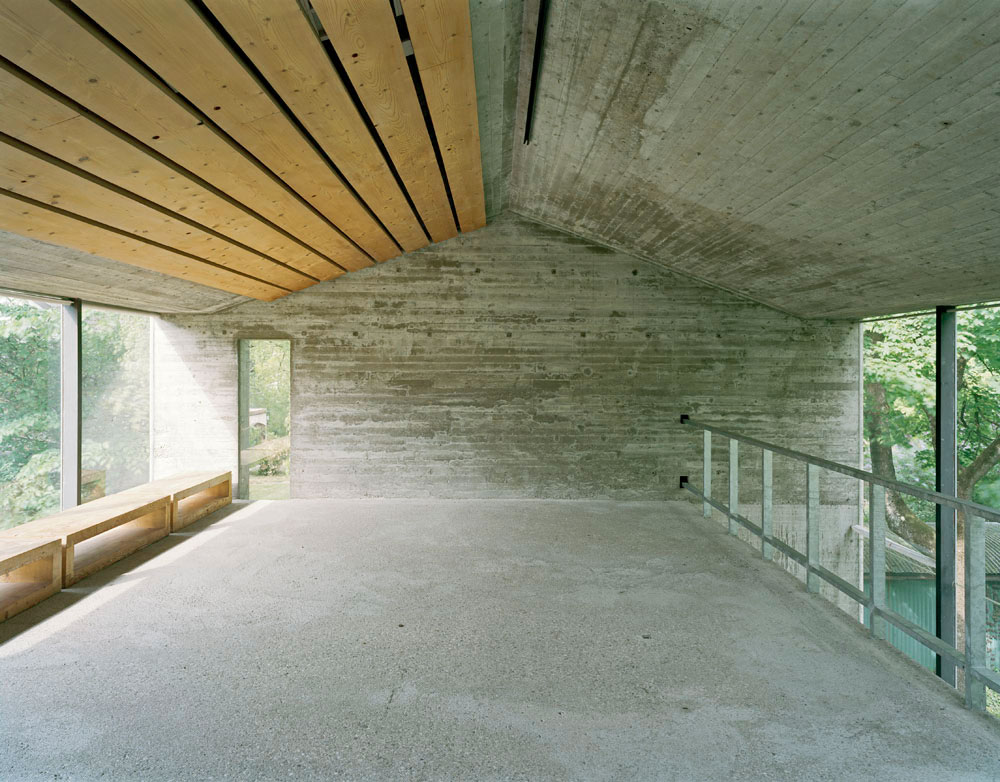 Atelier Hermann Rosa, interiors, artspace, concrete, glass, green