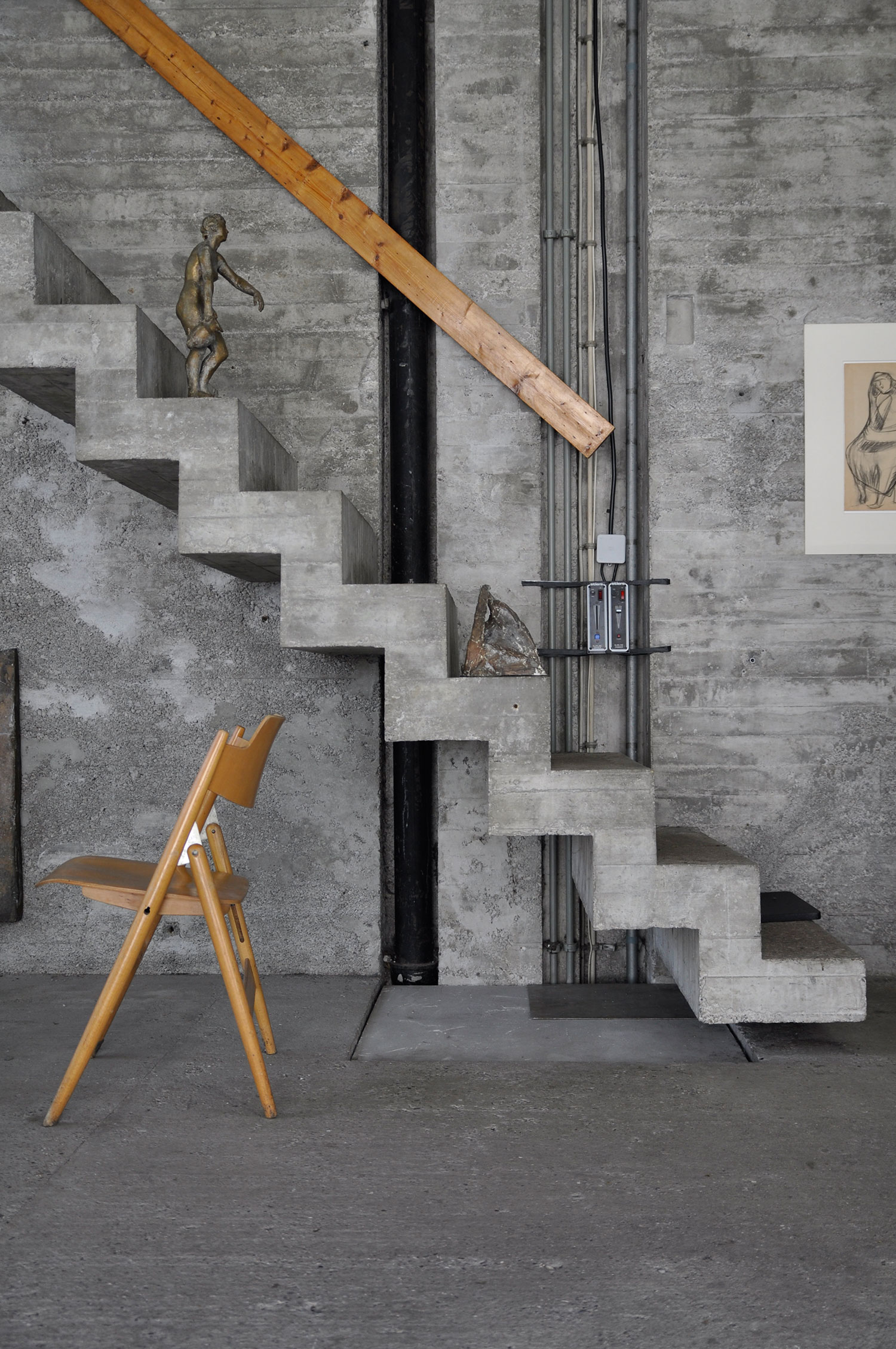 Atelier Hermann Rosa, interiors, artspace, concrete, glass, green